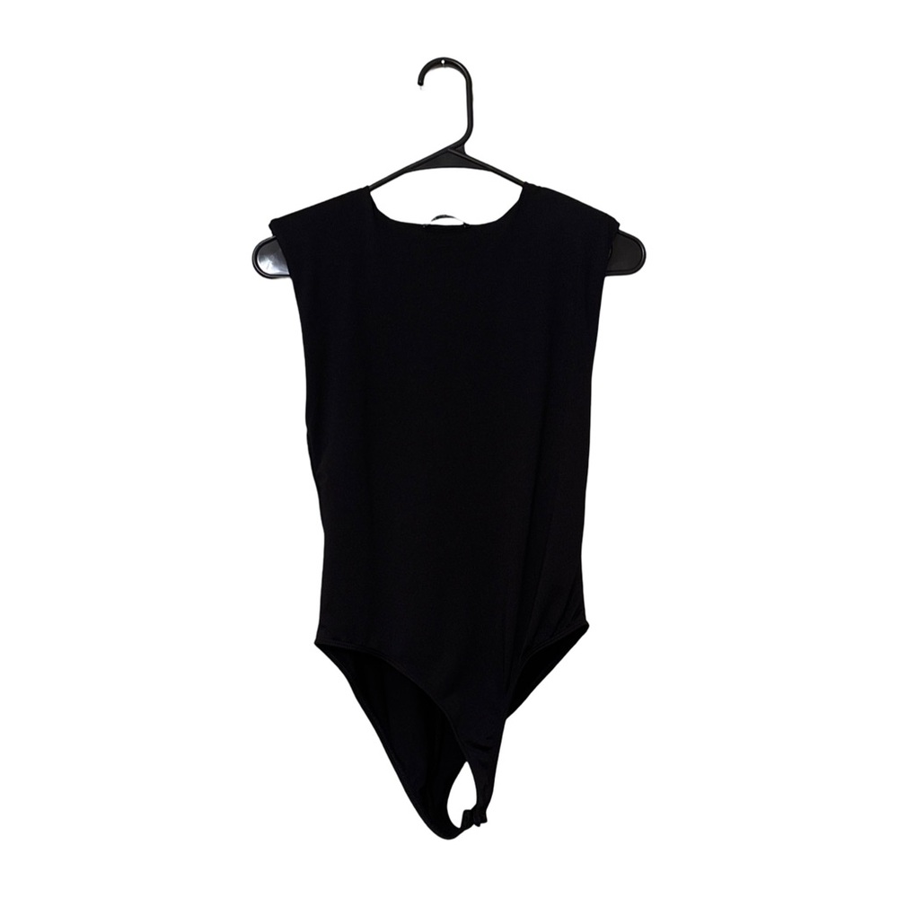 Zara bodysuit with shoulder pads
Size small